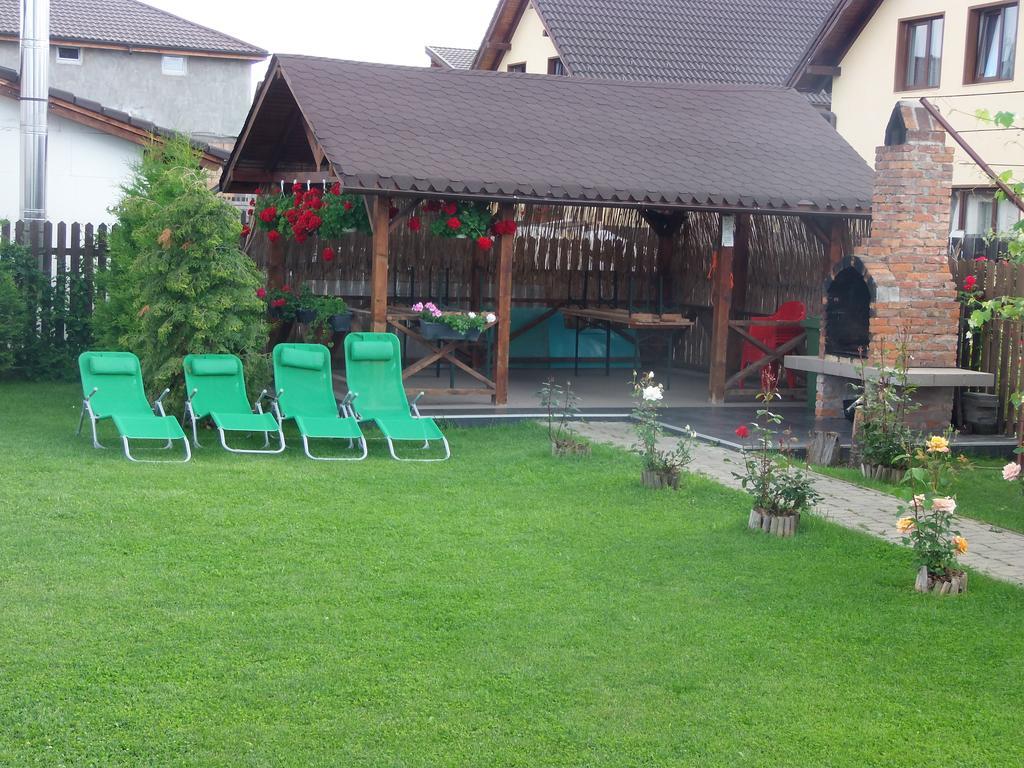 Pensiunea Dara Risnov Exterior photo
